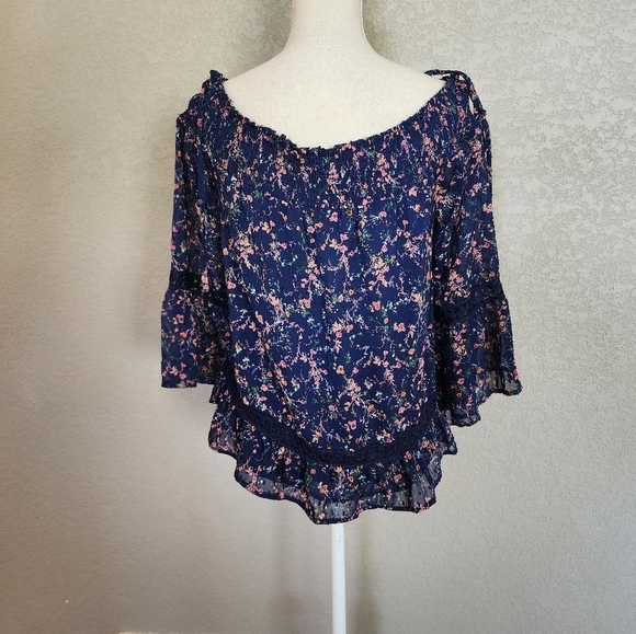skies are blue shoulder blouse size Medium - Picture 1 of 8
